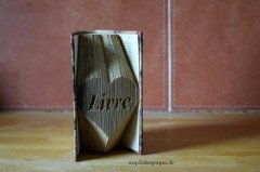 Coeur de livre, sculpture de livre plié