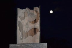 Frissons nocturnes, sculpture de livre plié